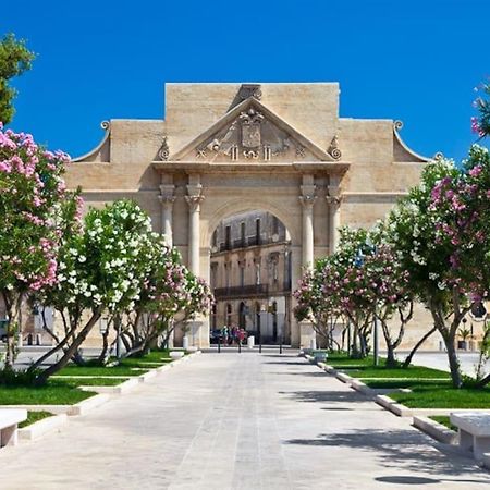 Casa vacanze De Mari Lecce Buitenkant foto