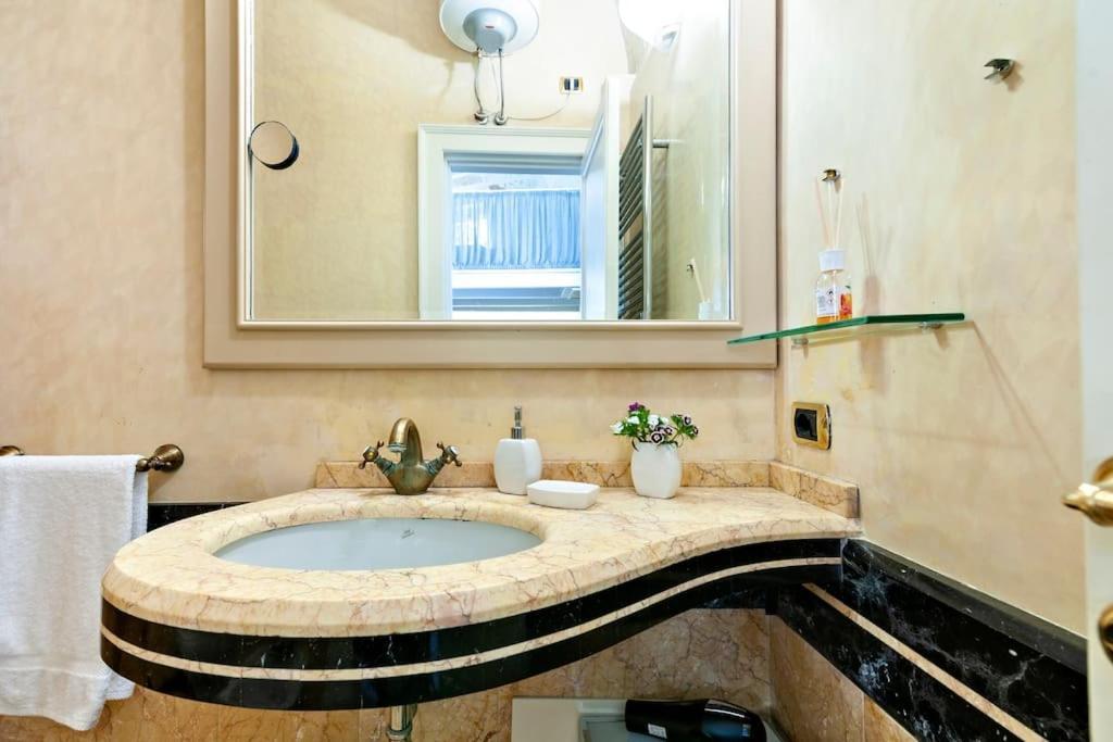 Casa vacanze De Mari Lecce Buitenkant foto